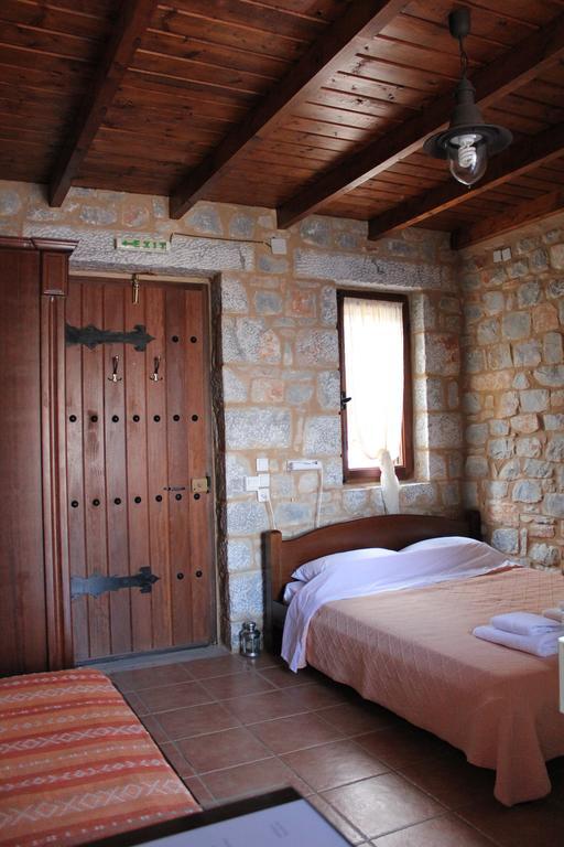 Lalloudes Seaside Accommodation Exo Nimfion Номер фото